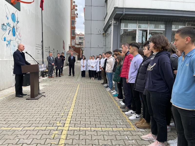 ÖĞRENCİLERDEN DEPREM BÖLGESİNE YARDIM